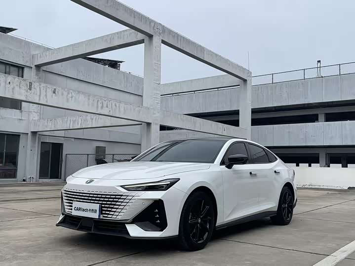 Changan UNI-V 2022 1.5T ZunGui Edition
