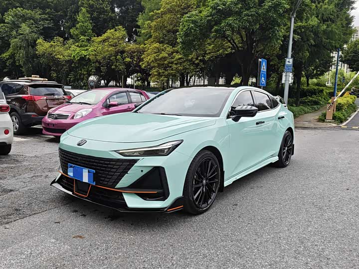 Changan UNI-V 2023 1.5T Sport Edition