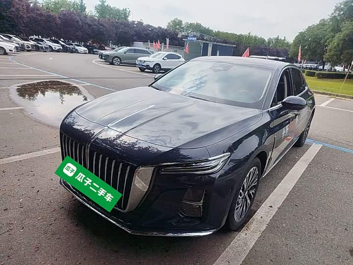 Hongqi H5 2023 2.0T automatic smart connected flag version