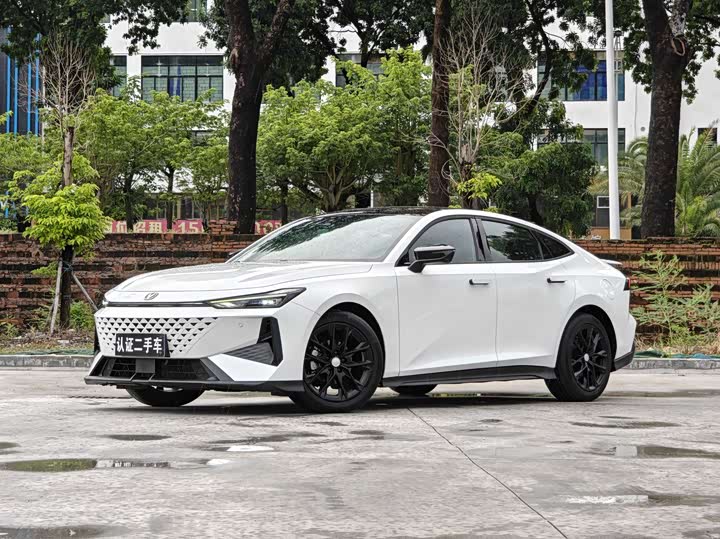 Changan UNI-V 2024 1.5T Prestige Edition