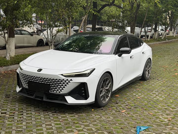 Changan UNI-V 2022 1.5T ZunGui Edition