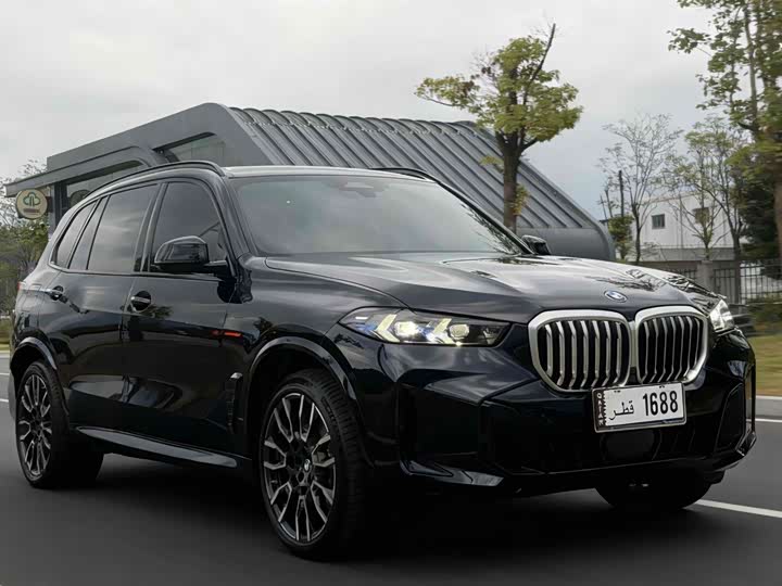 X5 2023 Model xDrive 30Li M