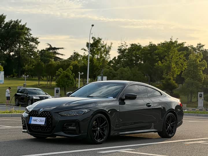 2023 BMW 4 Series 2022 facelift 425i M Sports Night Package