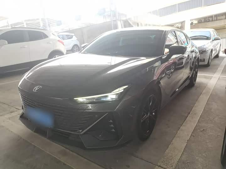 Changan UNI-V 2022 1.5T ZunGui Edition