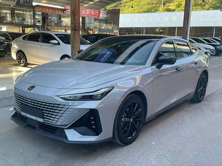 Changan UNI-V 2022 1.5T ZunGui Edition