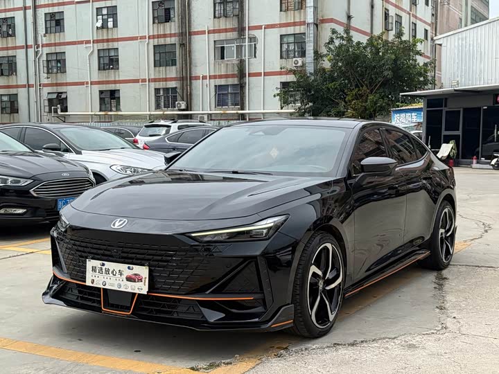 Changan UNI-V 2024 1.5T Prestige Edition
