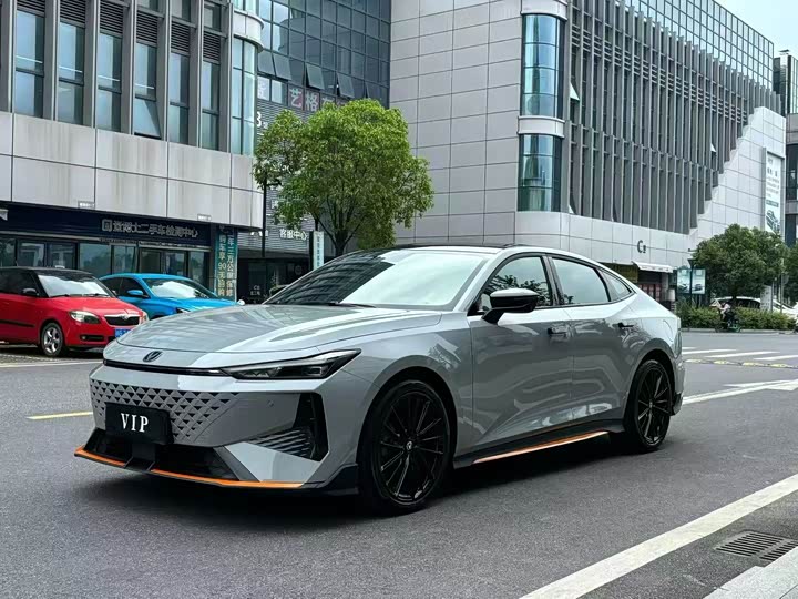 Changan UNI-V 2024 1.5T noble sports model