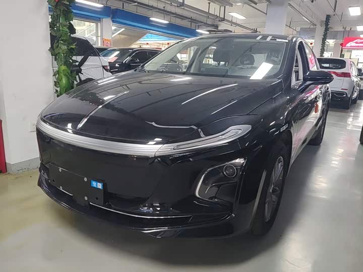Hongqi E-QM5 2025 610km PLUS