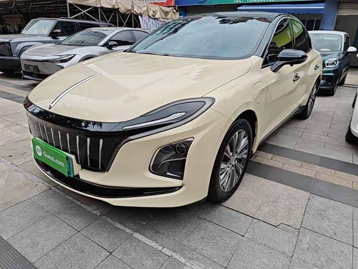 Hongqi E-QM5 2022 431km Charging Enjoyment Edition