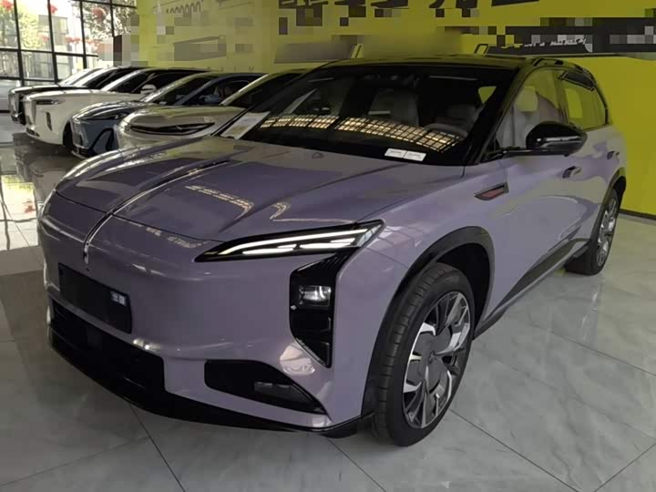 08 2025 Model 680 UltraAWD Edition