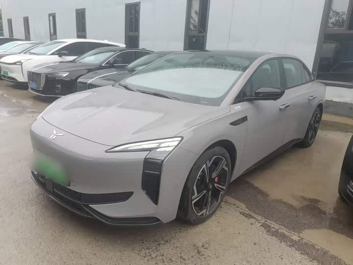 EH7 2024 Model 760 Pro AWD Edition