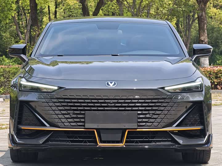 Changan UNI-V 2023 1.5T Prestige Edition