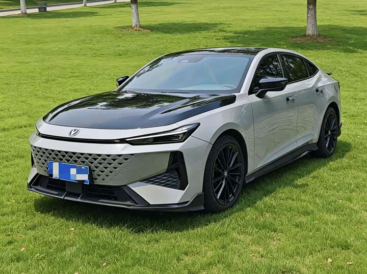 Changan UNI-V 2024 1.5T exclusive model