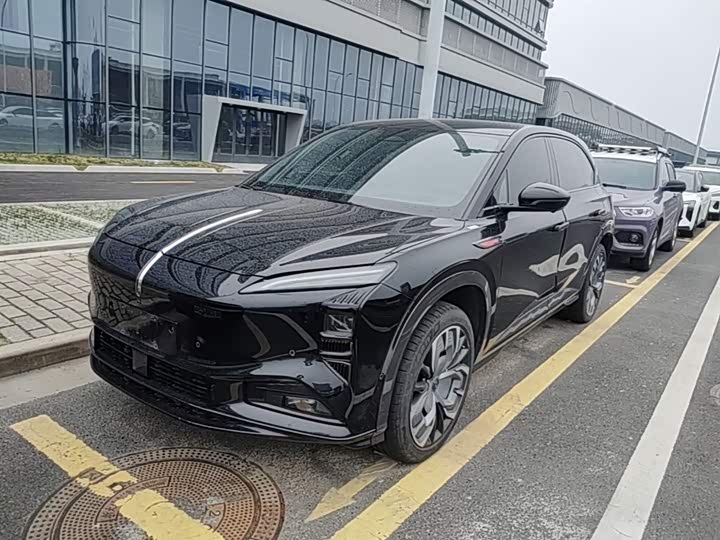 08 2025 Model 680 UltraAWD Edition