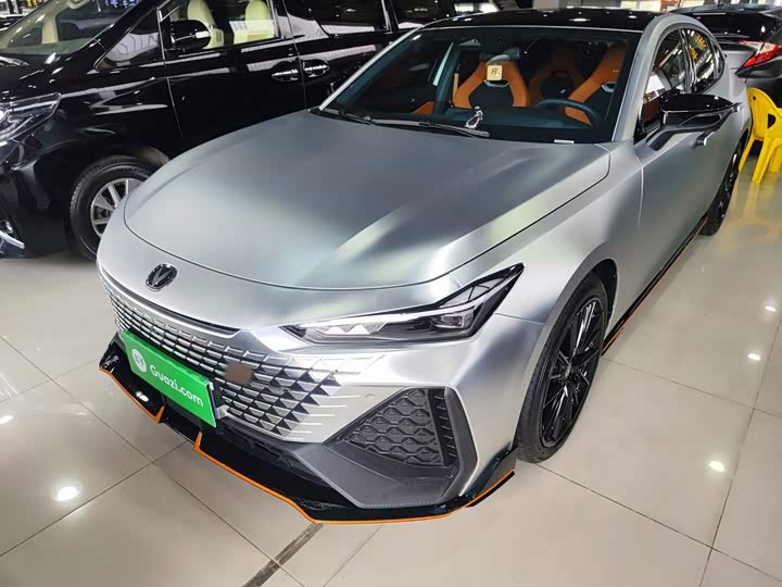 Changan UNI-V 2023 2.0T Lingsu Edition