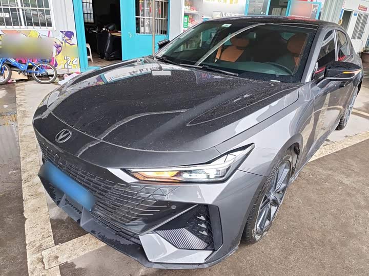 Changan UNI-V 2022 1.5T ZunGui Edition