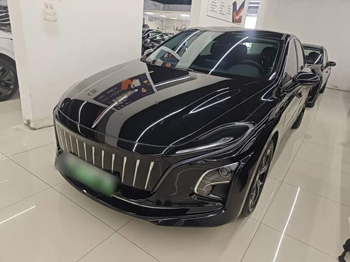 Hongqi E-QM5 2023 Facelift Basic Travel Edition
