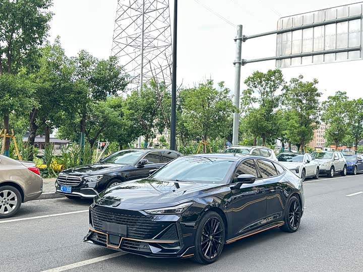 Changan UNI-V 2022 1.5T sports version