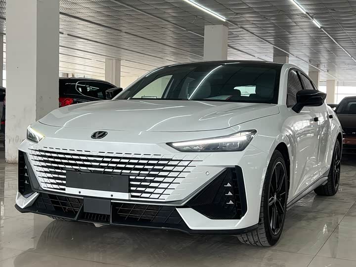 Changan UNI-V 2022 1.5T premium model