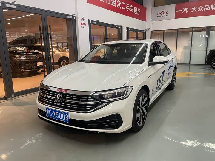 Sagitar 2024 300TSI DSG Super Edition