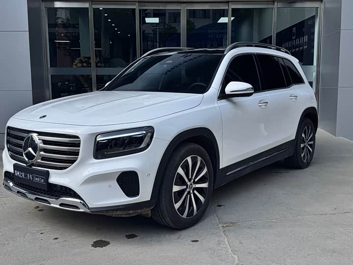 Mercedes-Benz GLB 2024 GLB 220 Fashion Model
