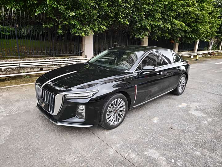 Hongqi H5 2023 2.0T automatic smart connected flag version