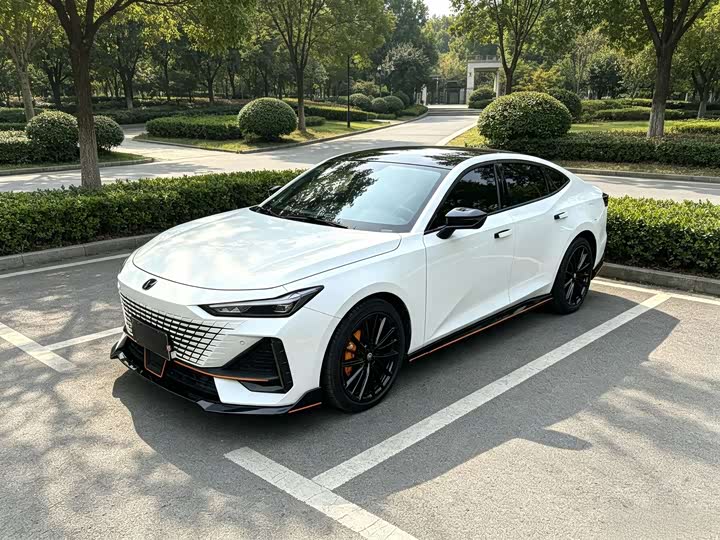 Changan UNI-V 2022 1.5T sports version
