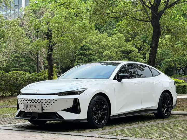 Changan UNI-V 2024 1.5T Prestige Edition
