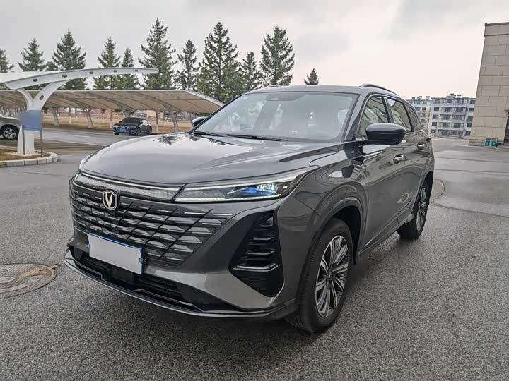 Changan CS75PLUS 2026 Smart Champion Edition 1.5T New Blue Whale Smart Navigation Model