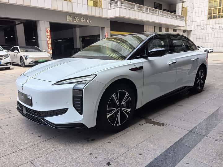 Hongqi EH7 2024 640 Pro AWD