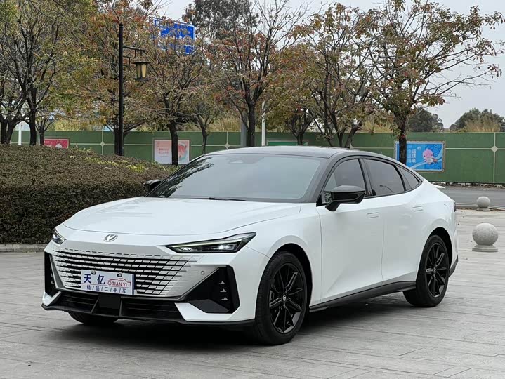 Changan UNI-V 2023 1.5T Prestige Edition