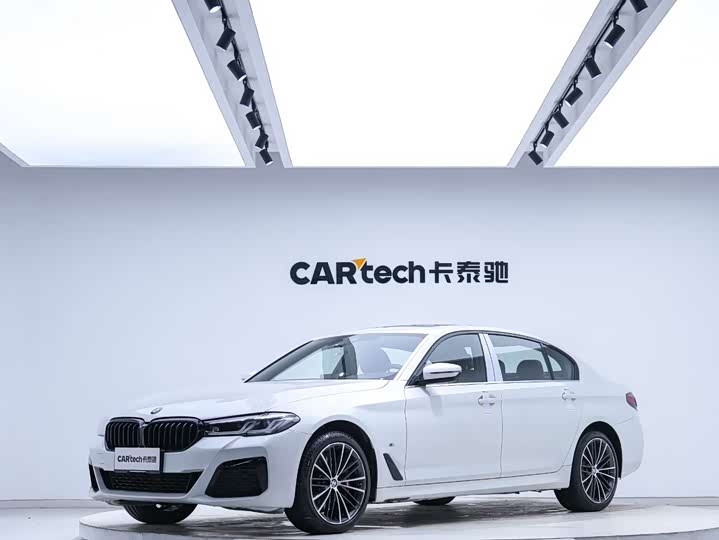 BMW 5 Series 2022 facelift 530Li leading M sports package