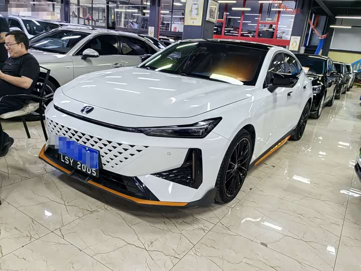 Changan UNI-V 2024 1.5T noble sports model