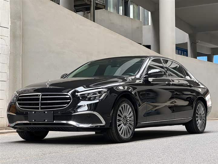 Mercedes-Benz E-Class 2022 E 300 L Fashion