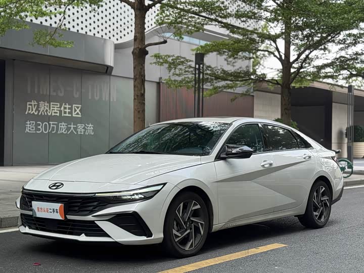 Elantra 2023 1.5L CVT LUX