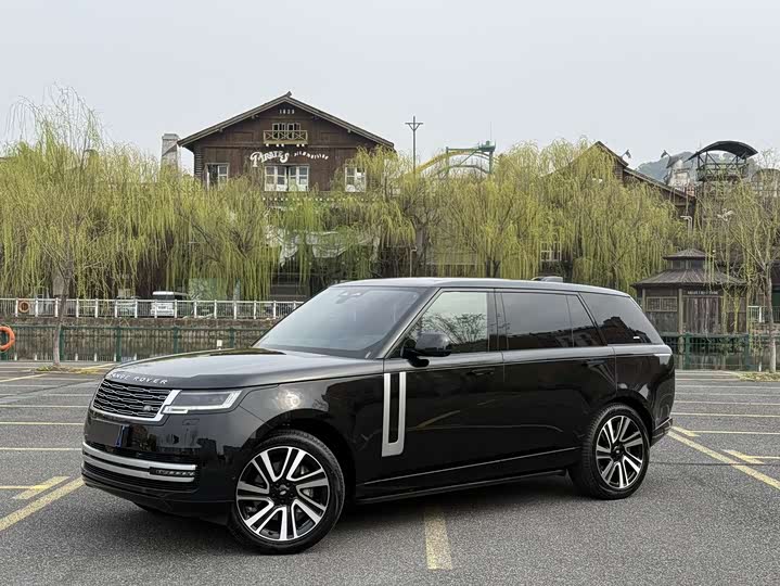 Range Rover 2024 3.0 L6 400PS Creation Extended Edition