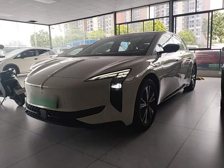 Hongqi EH7 2025 690 Smart Select Edition