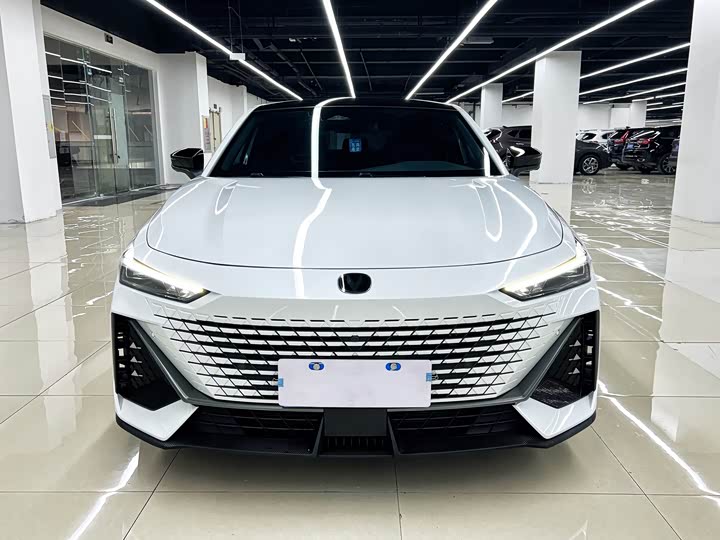 Changan UNI-V 2023 1.5T Prestige Edition