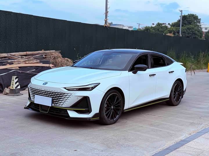Changan UNI-V 2023 1.5T sports version