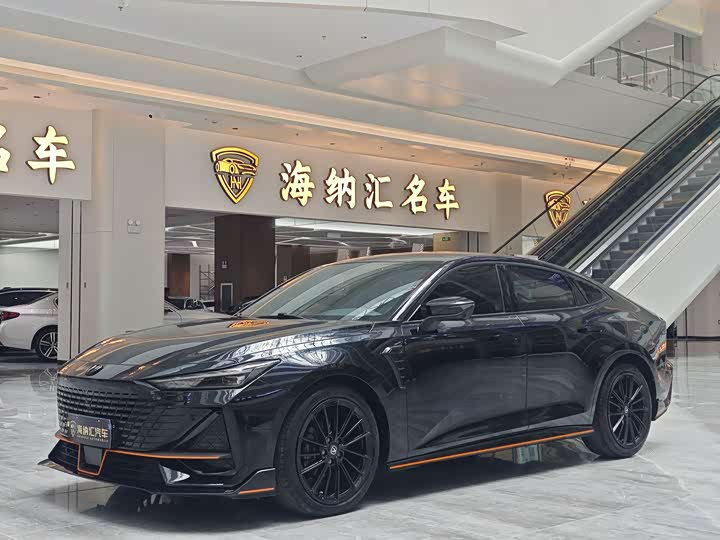 Changan UNI-V 2022 1.5T sports version