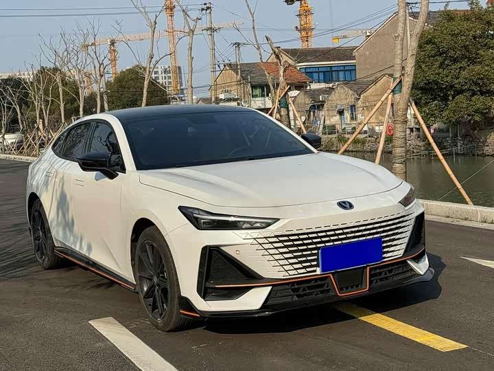 Changan UNI-V 2022 1.5T Sport