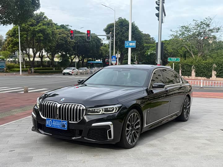 BMW 7 Series 2021 740Li Leading M Sports Package