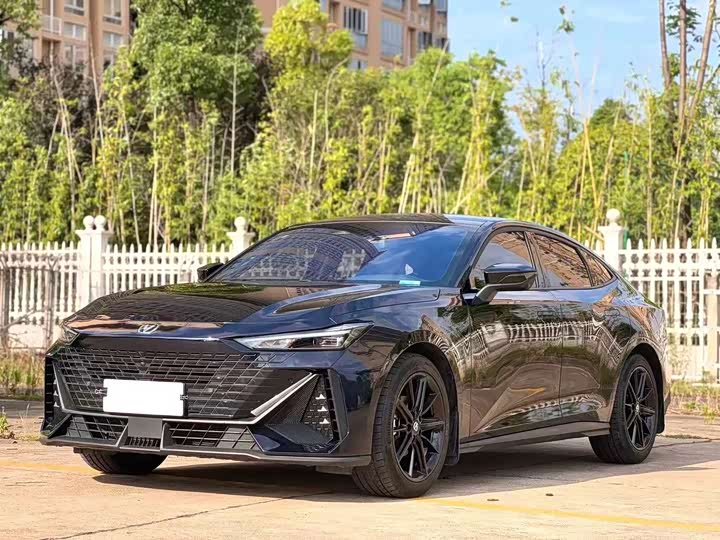 Changan UNI-V 2023 1.5T Prestige Edition