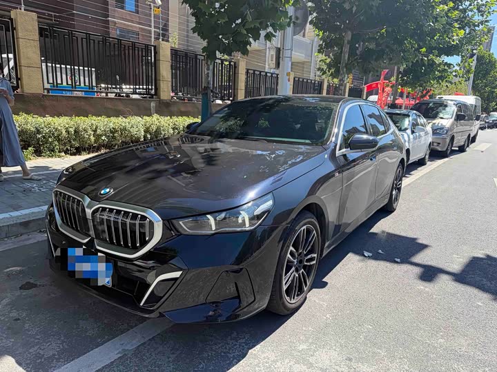 BMW 5 Series 2025 530Li M Sport Package
