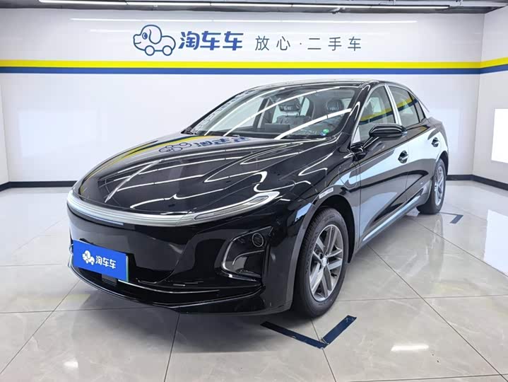 Hongqi E-QM5 2025 500km travel version