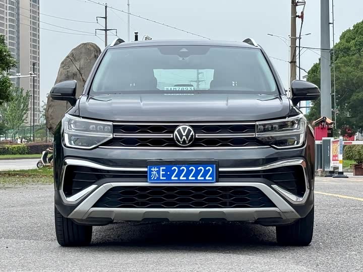 Tharu 2023 300TSI FWD Full Moon Edition