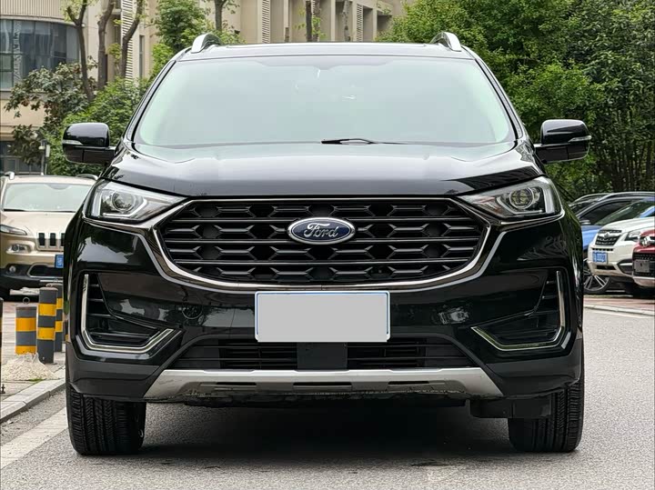 Model PLUS EcoBoost 245 2WD Version 5