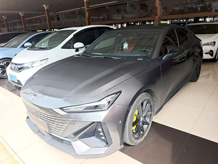 Changan UNI-V 2022 1.5T smart pilot model