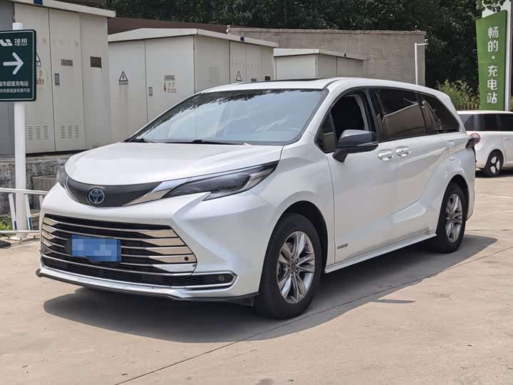SIENNA 2023 2.5L Hybrid Comfort Edition