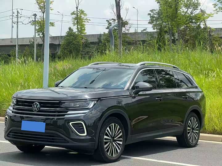 Tayron L 2023 330TSI Luxury Patrol Edition